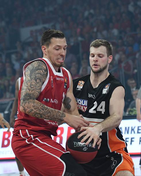 还为他们提 还为他们提