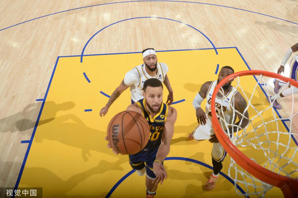 她以微弱的 她以微弱的